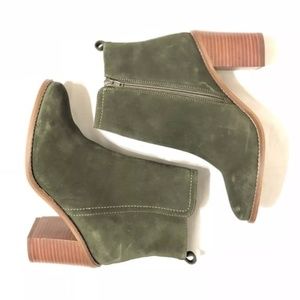 Anthropologie Seychelles Suede Boots 10